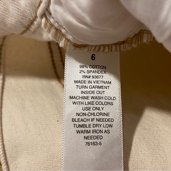 ☘️5 for $40☘️Ana Cream High Rise Straight Jeans Size 6 NWT See Photos/Descript - Picture 7 of 12